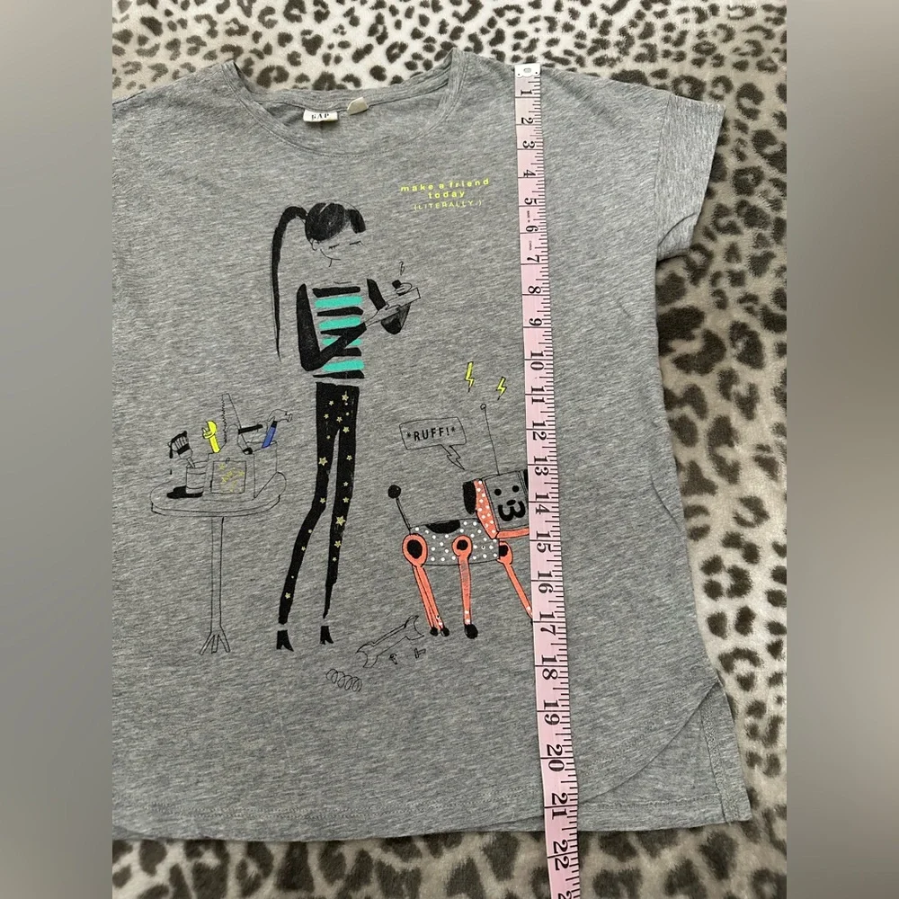 GapKids Graphic Tee in Heather Gray Size XL 12 Girls